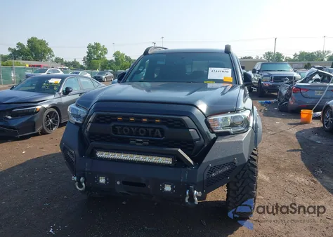 2017 Toyota Tacoma Trd Off Road из США, поврежденный, VIN 3TMCZ5ANXHM099610
